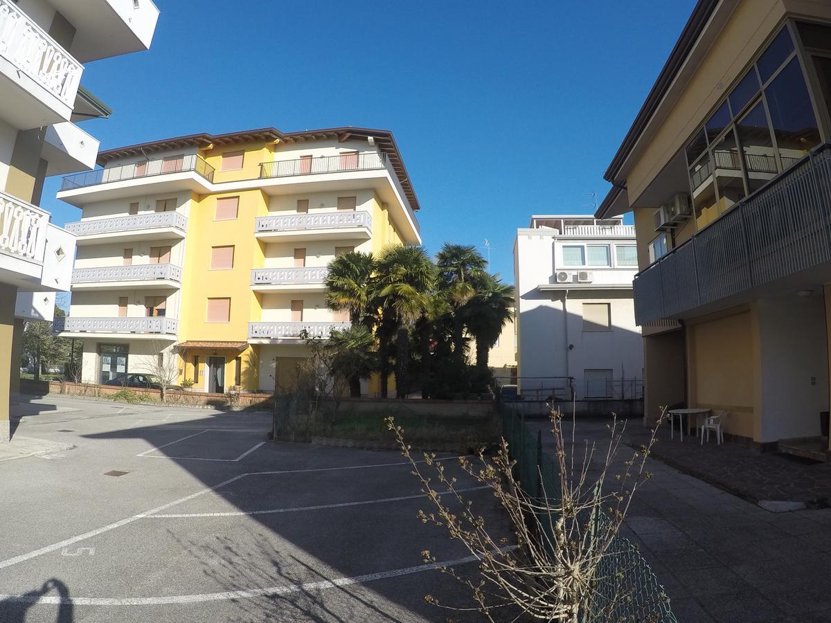 Residence Caorle Apartments - Agenzia Cocal Bagian luar foto