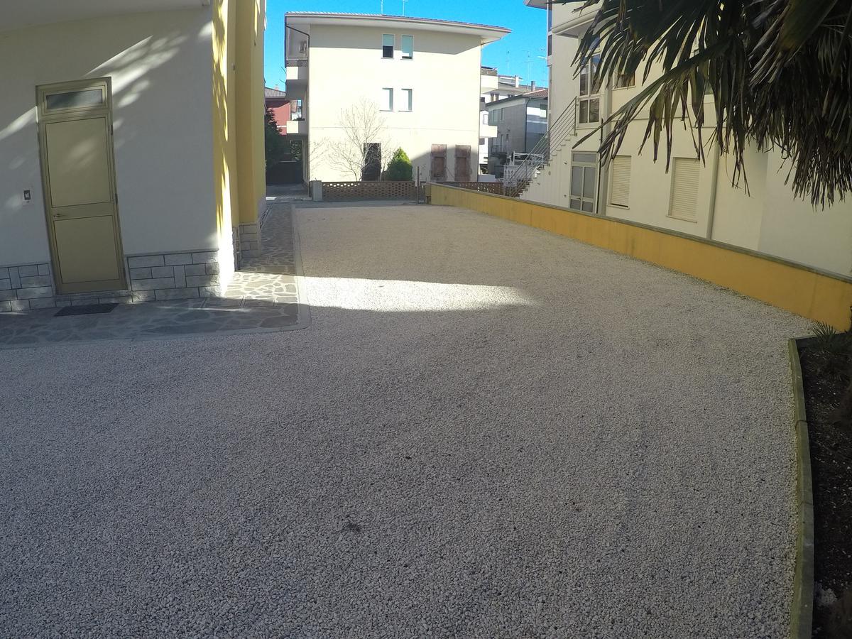 Residence Caorle Apartments - Agenzia Cocal Bagian luar foto